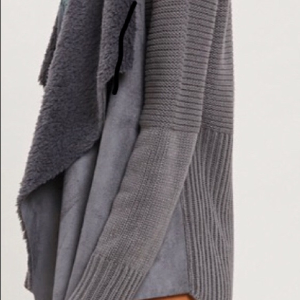 ❤️LAST❤️Vegan and Sweater Sherpa - Picture 8 of 8
